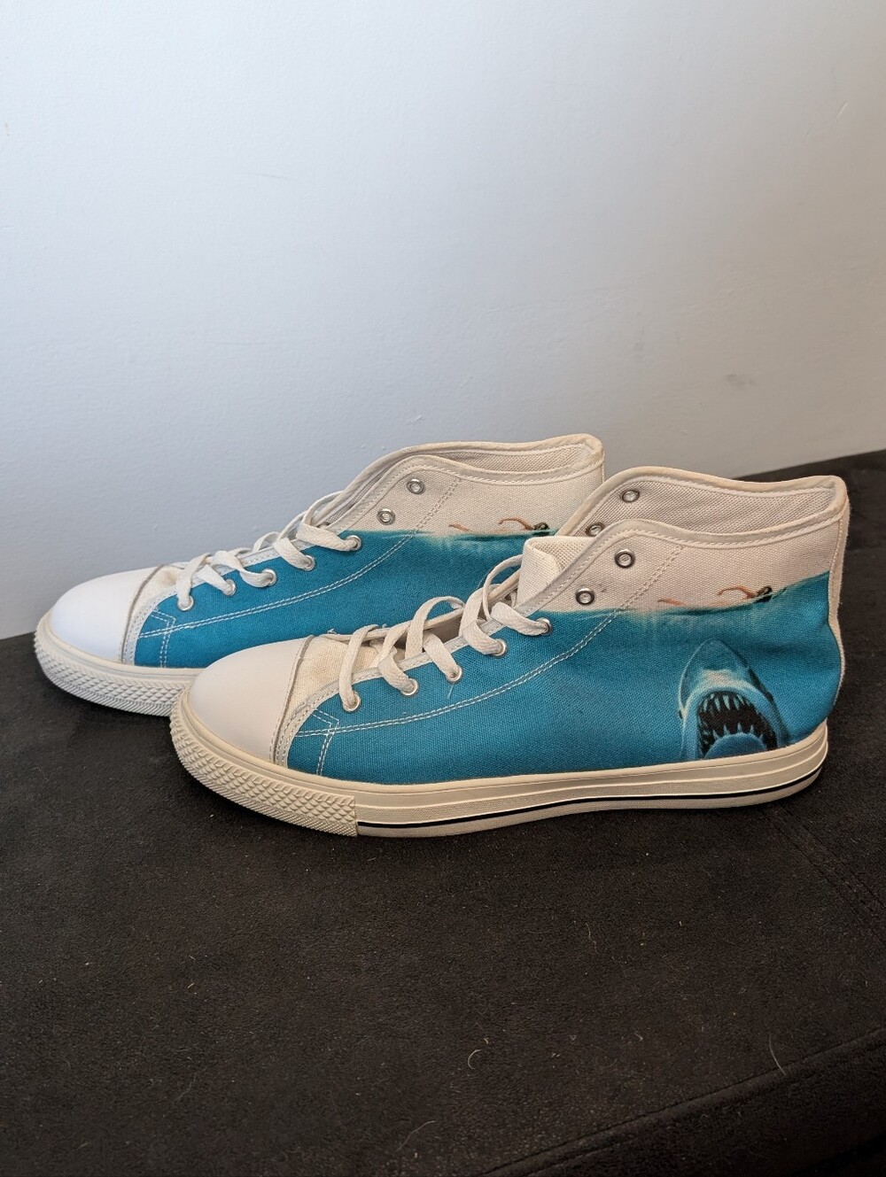 🎬 "Jaws" High Top Sneakers Size 12M - Picture 2 of 7